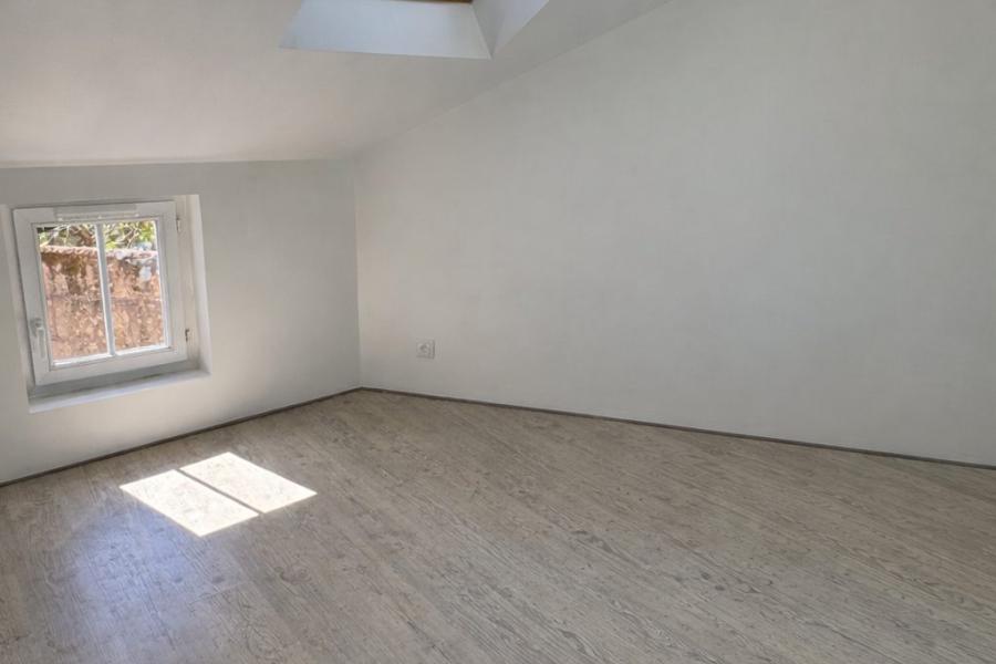 Photo 1 - Location Appartement 5 pièce(s) - 63 m²