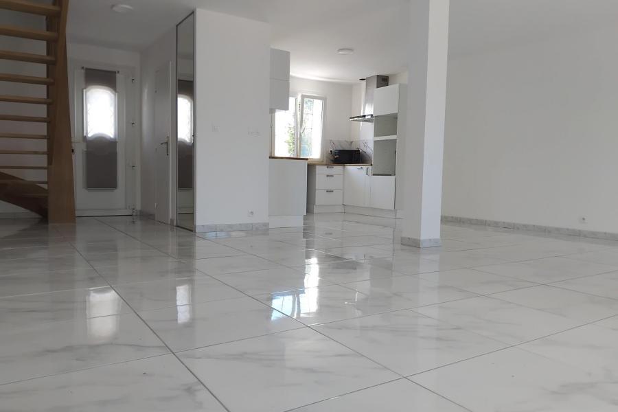 Vente Maison 6 pièce(s) - 97 m² | 344000 € Couëron Réf.VM9632-DOMINNO44 Photo 1 - Vente Maison 6 pièce(s) - 97 m²