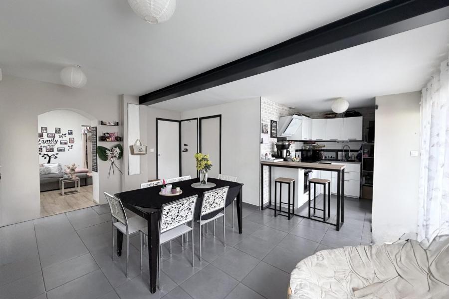 Photo 2 - Vente Maison 5 pièce(s) - 74 m²