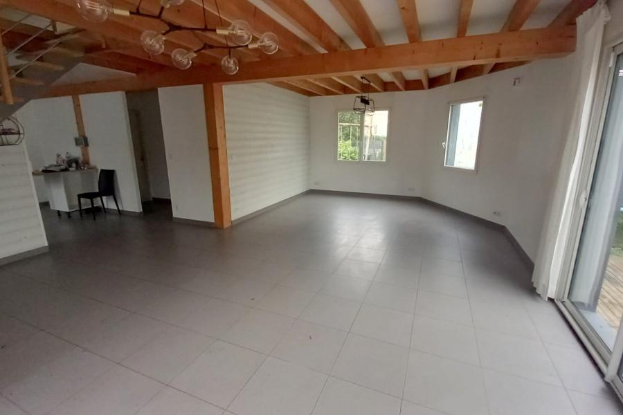 Photo 2 - Location Maison 6 pièce(s) - 124 m²