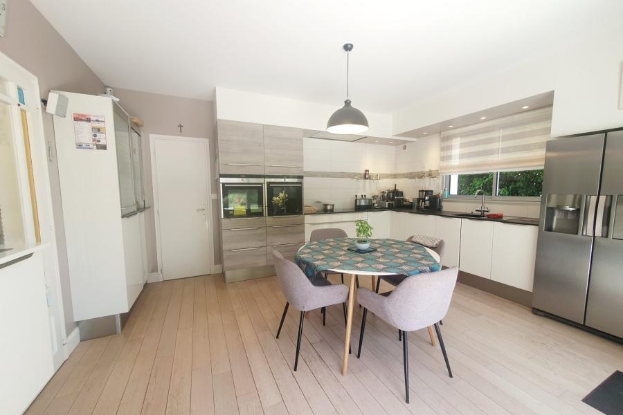 Photo 6 - Vente Maison 8 pièce(s) - 303 m²